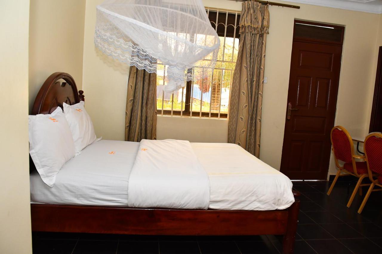 Florida Hotel Zaana Kampala Exterior photo